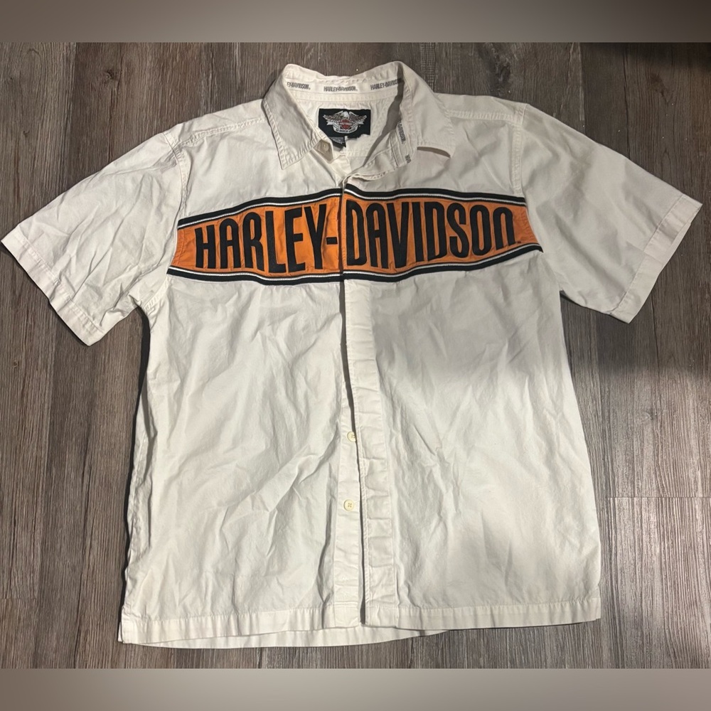 Harley Davidson Men’s Embroidered shirt size L